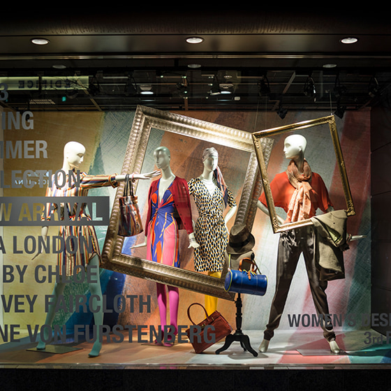 ESTNATION Window Display for NewArrival 2