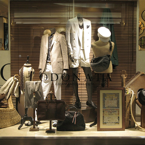 green label relaxing's Window Display for ODONATA