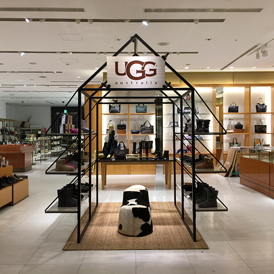 Display Design for UGG