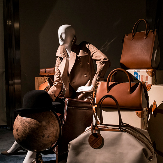 VULCANIZE London AOYAMA's Window Display for BAGS